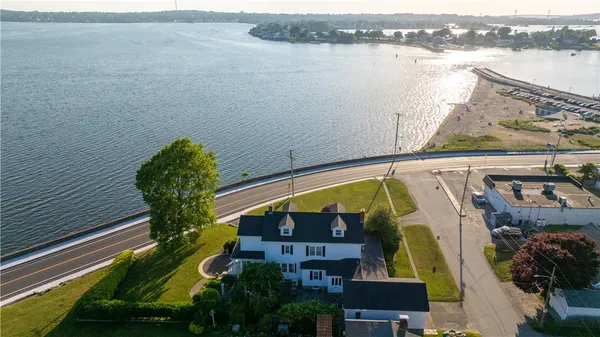 $1,299,000 | 1874 Main Road, Tiverton, RI 02878