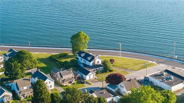 $1,299,000 | 1874 Main Road, Tiverton, RI 02878