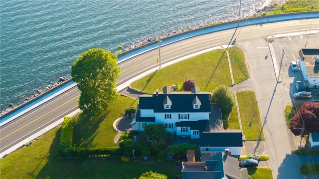 $1,299,000 | 1874 Main Road, Tiverton, RI 02878