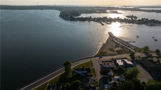 $1,299,000 | 1874 Main Road, Tiverton, RI 02878