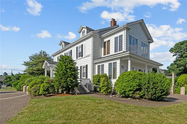 $1,299,000 | 1874 Main Road, Tiverton, RI 02878