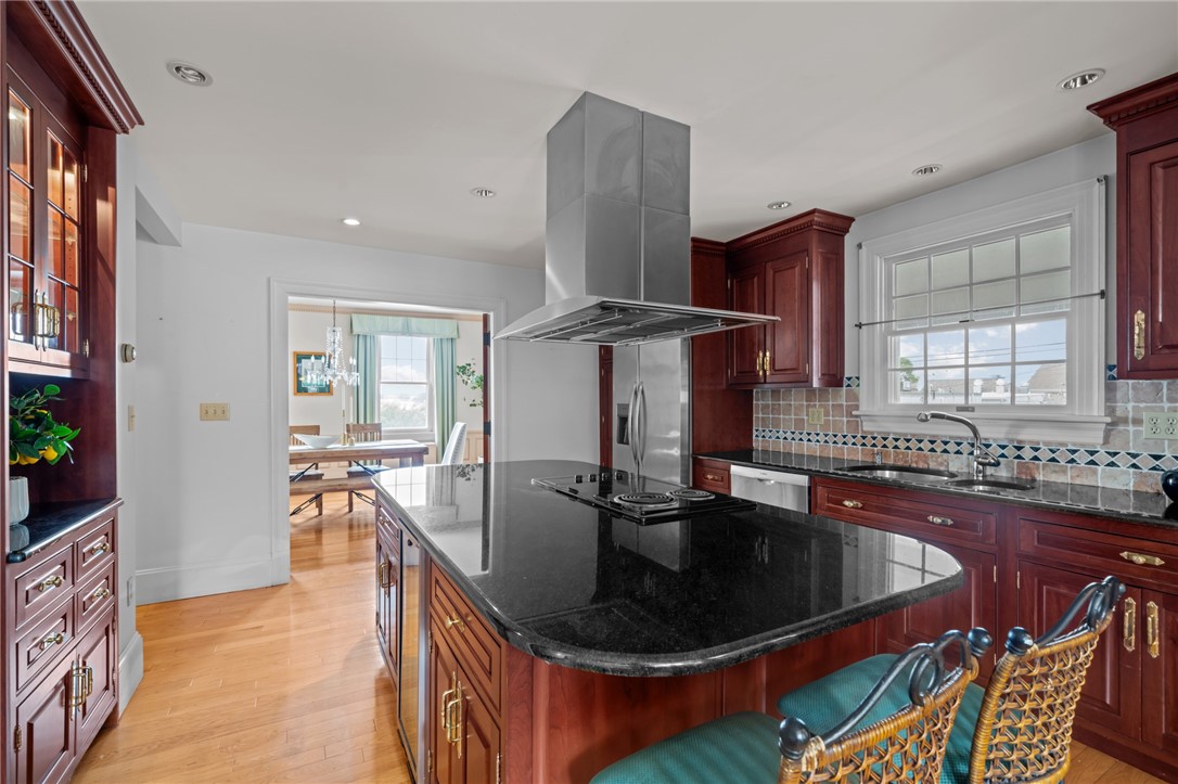 1874 Main Road Tiverton, RI 02878 - Photo 26 of 49