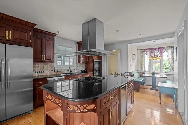$1,299,000 | 1874 Main Road, Tiverton, RI 02878