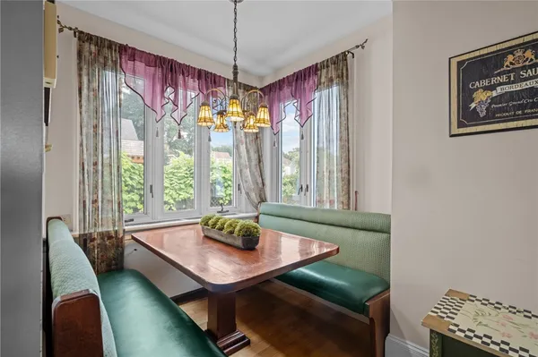 $1,299,000 | 1874 Main Road, Tiverton, RI 02878