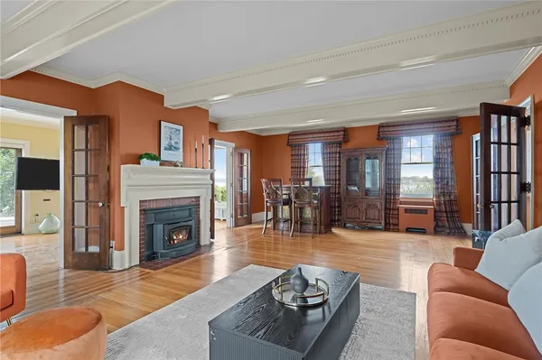 $1,299,000 | 1874 Main Road, Tiverton, RI 02878