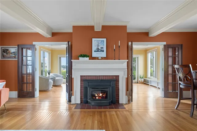 $1,299,000 | 1874 Main Road, Tiverton, RI 02878