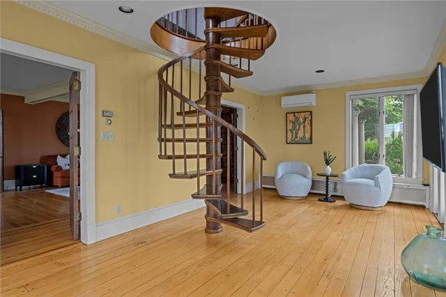 $1,299,000 | 1874 Main Road, Tiverton, RI 02878