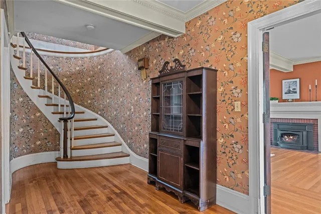 $1,299,000 | 1874 Main Road, Tiverton, RI 02878