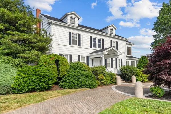 $1,299,000 | 1874 Main Road, Tiverton, RI 02878