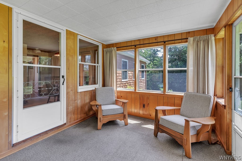 2000 West Blood Road East Aurora, NY 14052 - Photo 31 of 41 Sunroom
