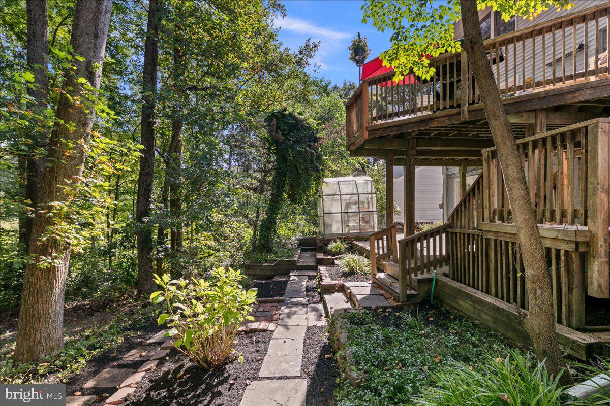 8461 Rushing Creek Court Springfield, VA 22153 - Photo 68 of 96 extensive hardscaping