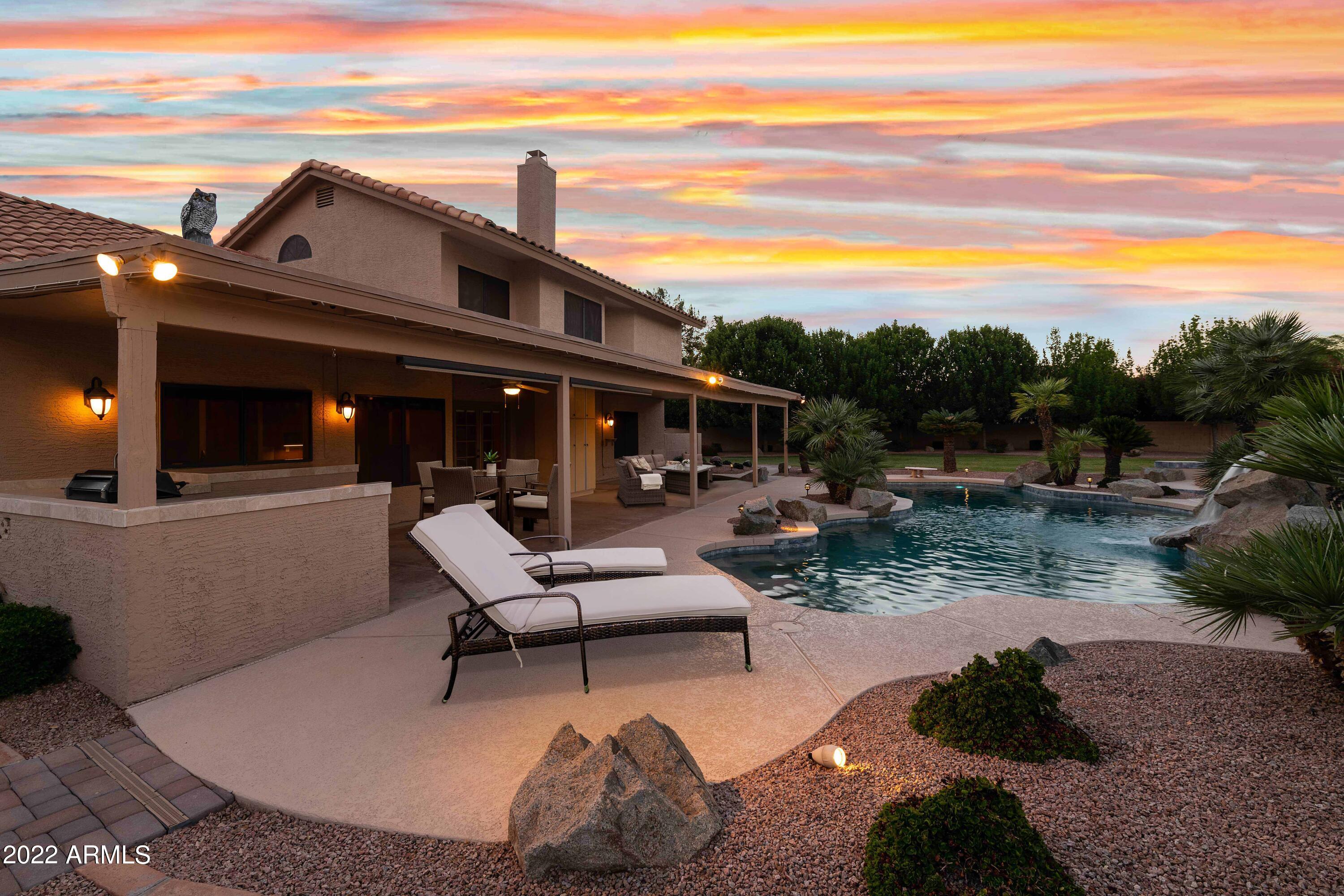 308 East Rhea Road Tempe, AZ 85284 - Photo 49 of 74 Outdoor Twilight