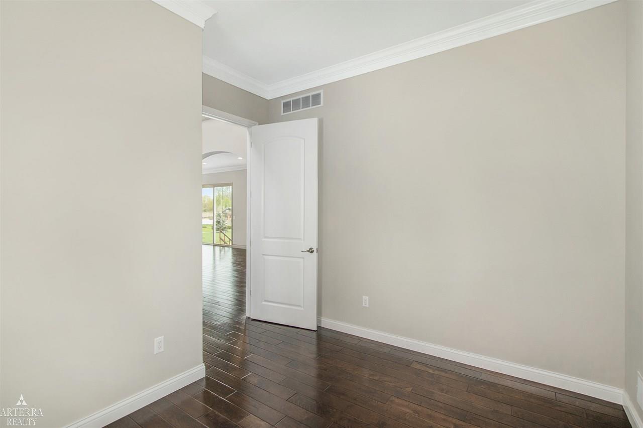 32945 Sutton Road New Baltimore, MI 48047 - Photo 27 of 66 31381230-26.JPG