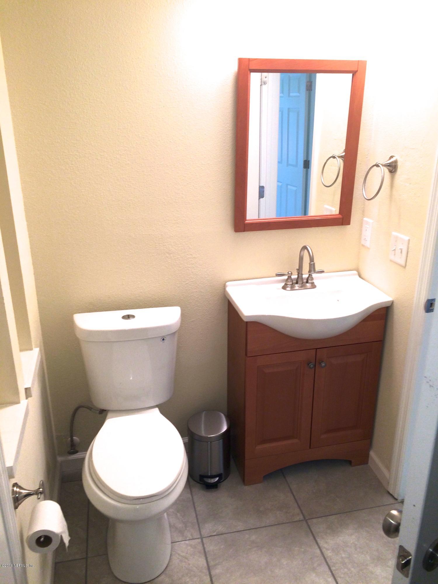 515 Sunset Road Fernandina Beach, FL 32034 - Photo 13 of 25 Bathroom 1b