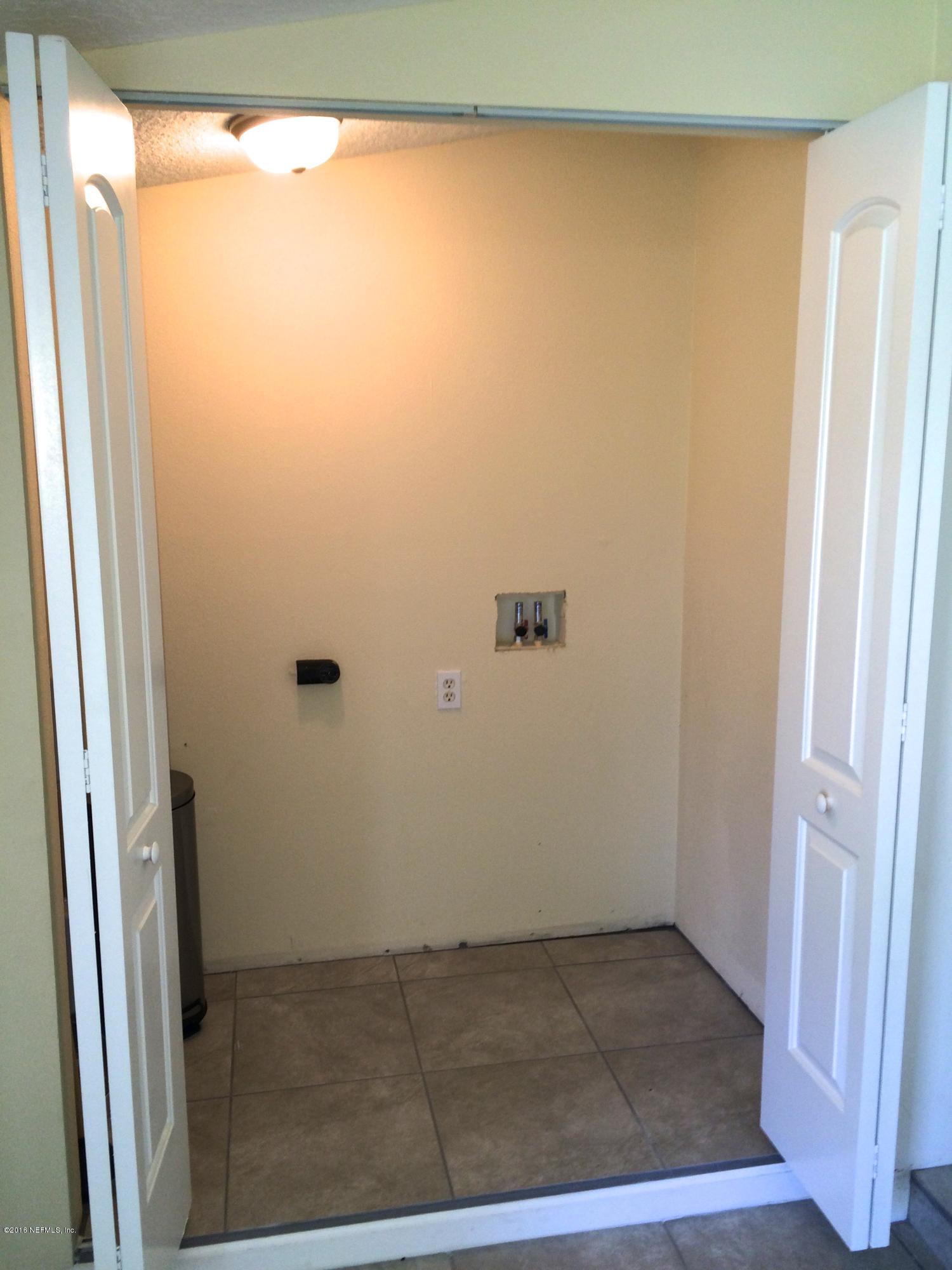 515 Sunset Road Fernandina Beach, FL 32034 - Photo 23 of 25 Laundry Closet