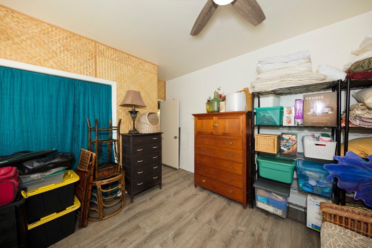15-1565 Beach Road Keaau, HI 96749 - Photo 25 of 27 a room with window and furniture