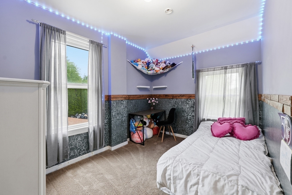 26 Fales Street Worcester, MA 01606 - Photo 29 of 42
