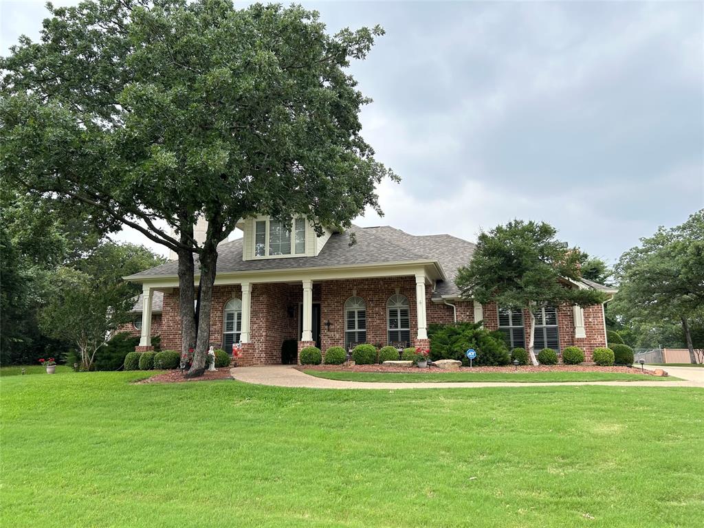 216 Winding Oak Ln North  