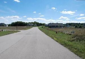 732 Vienna Way Traverse City, MI 49696 - Photo 2 of 18 20260317001400015228000000