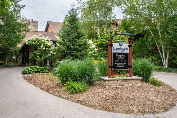 $158,900 | 4908 Landmark Circle, Unit 1322, Egg Harbor, WI 54209