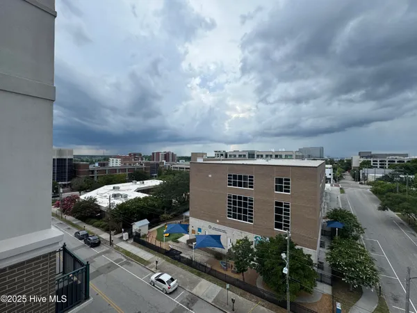 $3,500 | 124 Walnut Street, Unit 602, Wilmington, NC 28401