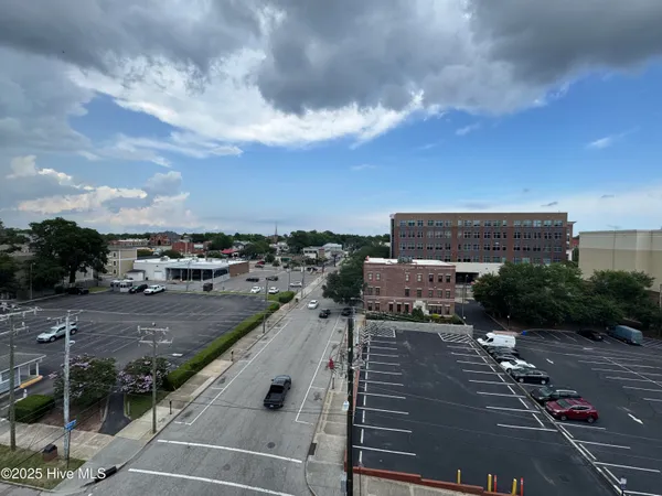 $3,500 | 124 Walnut Street, Unit 602, Wilmington, NC 28401