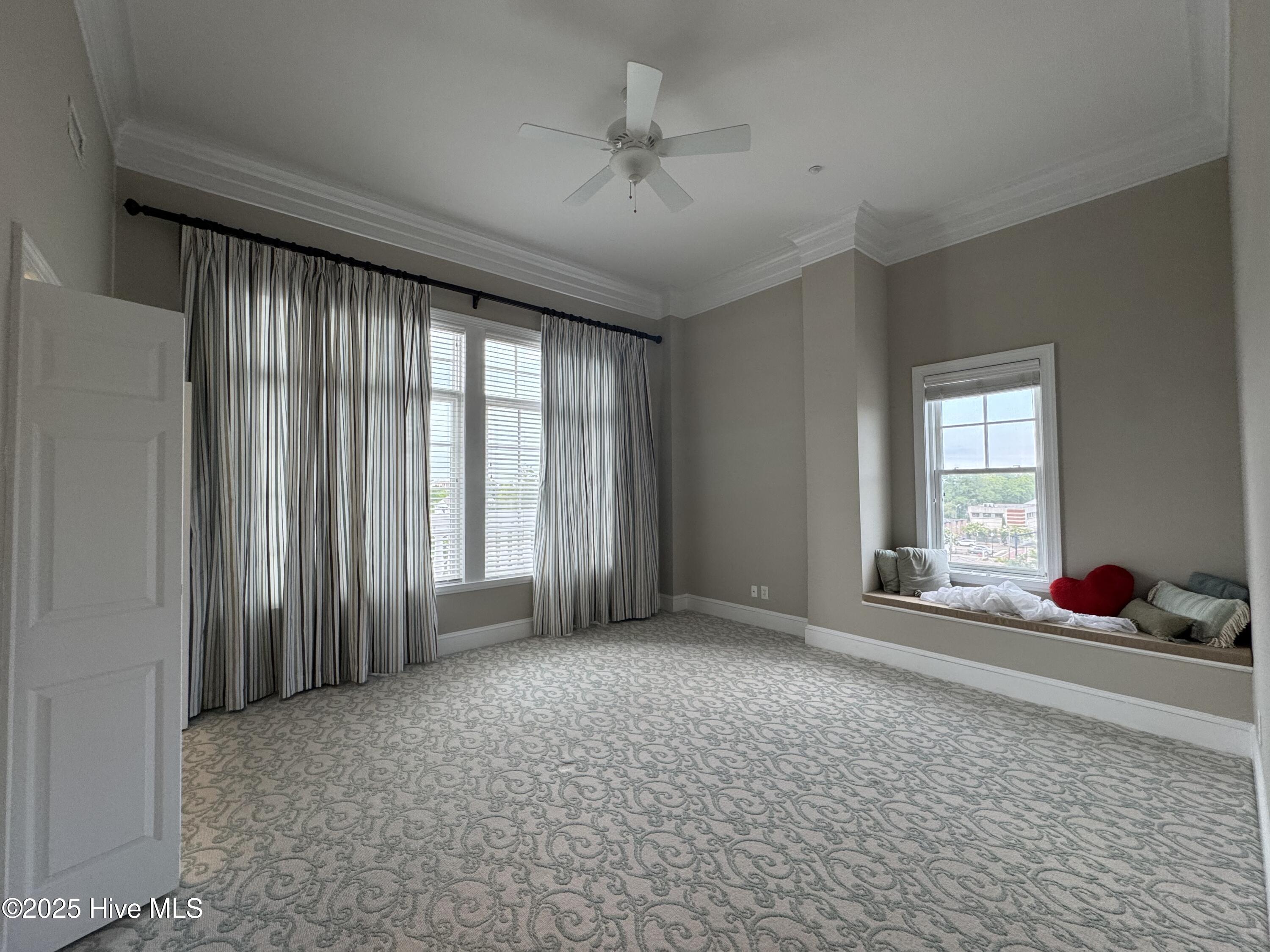 124 Walnut Street, Unit 602 Wilmington, NC 28401 - Photo 5 of 21 Photo Jun 20 2025, 4 04 23 PM