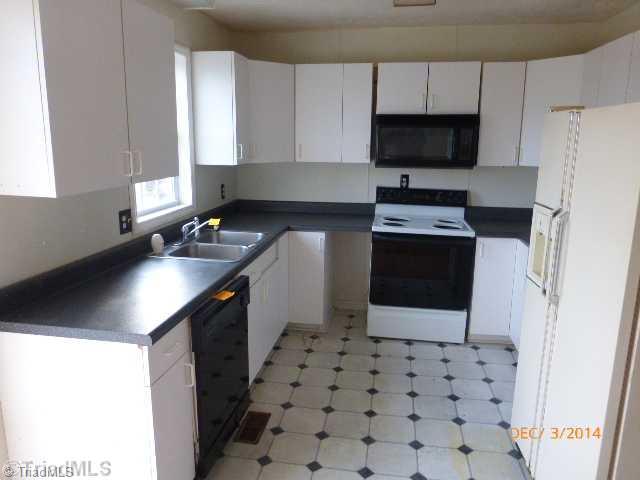 440 Barnes Road Winston-Salem, NC 27107 - Photo 5 of 12 Kitchen.