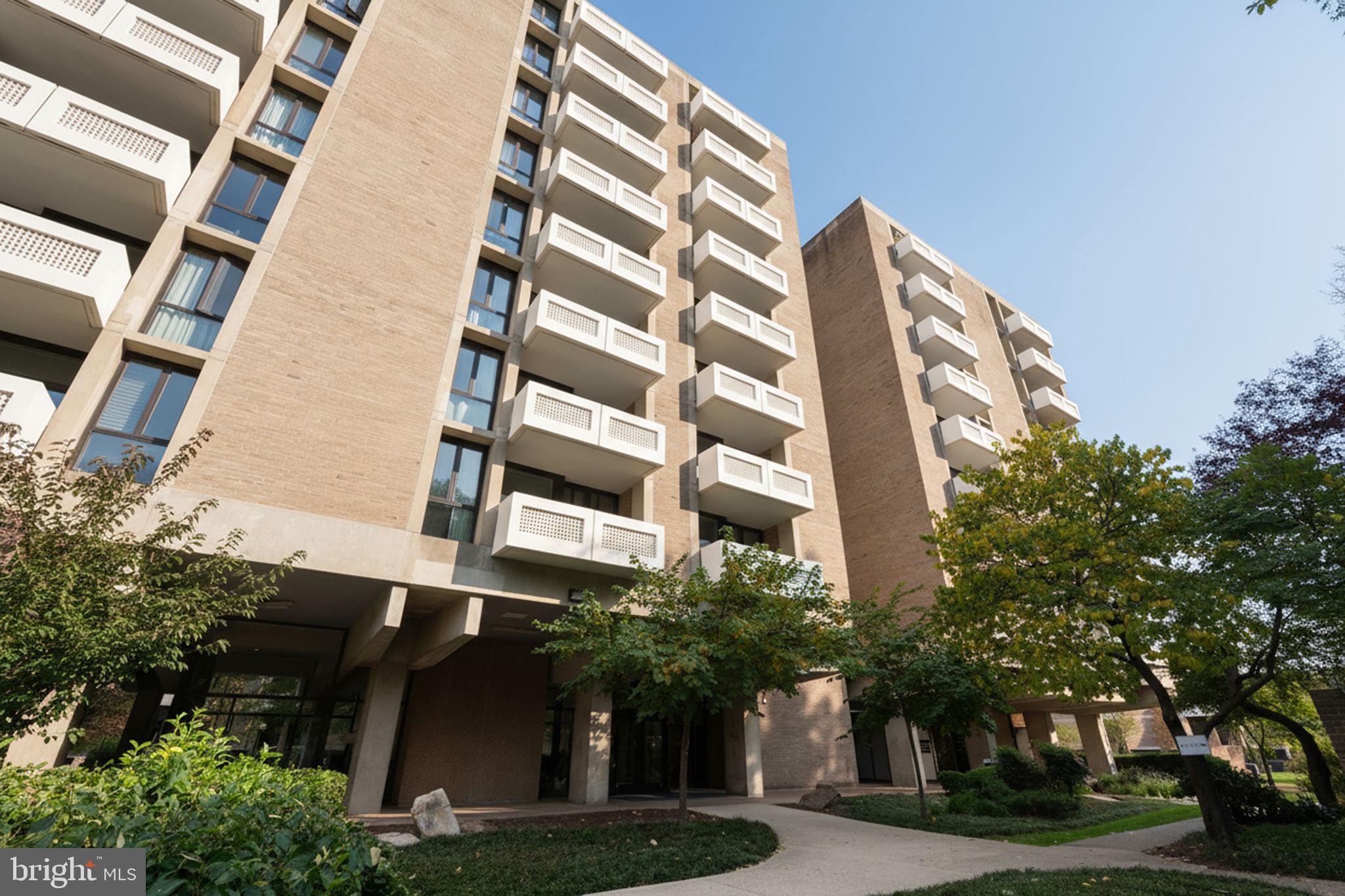 300 M Street Southwest, Unit N213 Washington, DC 20024 - Photo 3 of 14 front view of a building