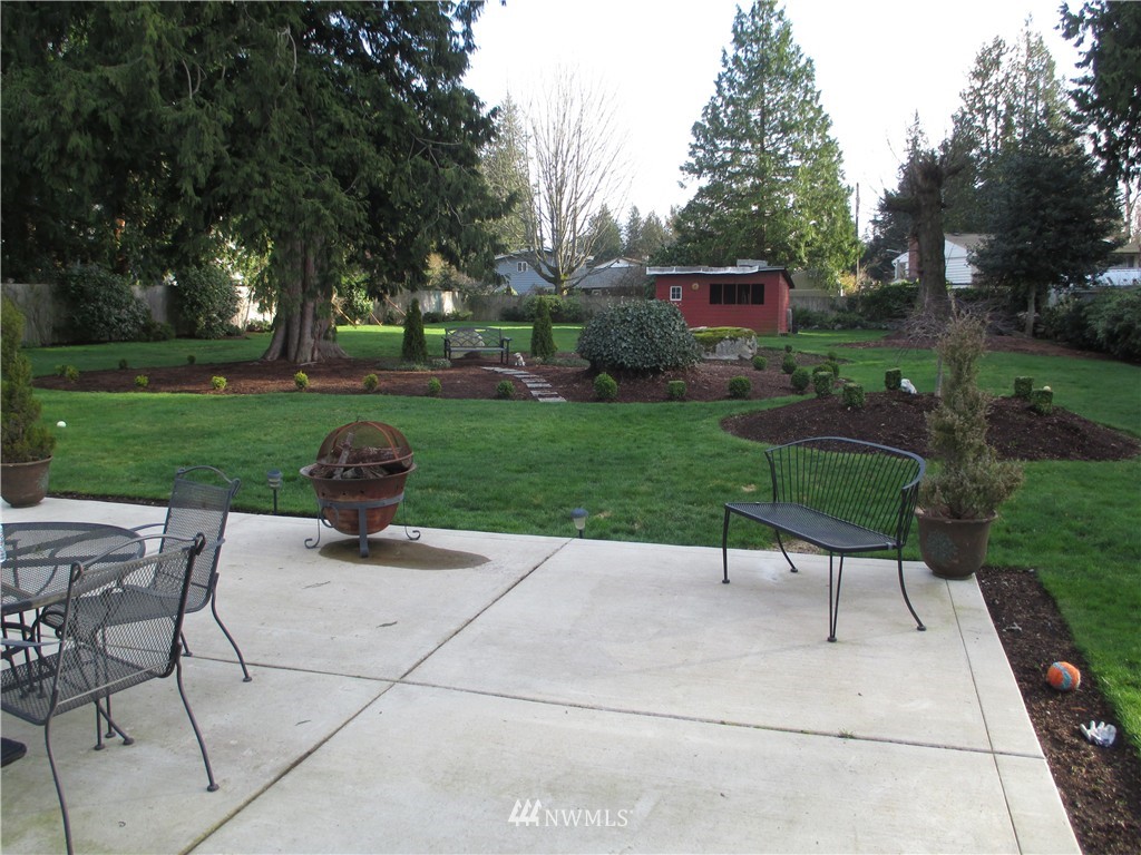 8616 196th Street Southwest Edmonds, WA 98026 - Photo 3 of 15 Gallery Image 3