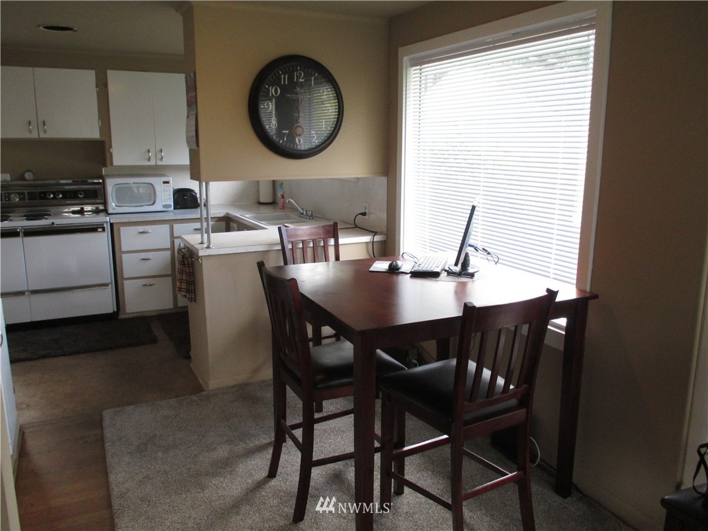 8616 196th Street Southwest Edmonds, WA 98026 - Photo 6 of 15 Gallery Image 6