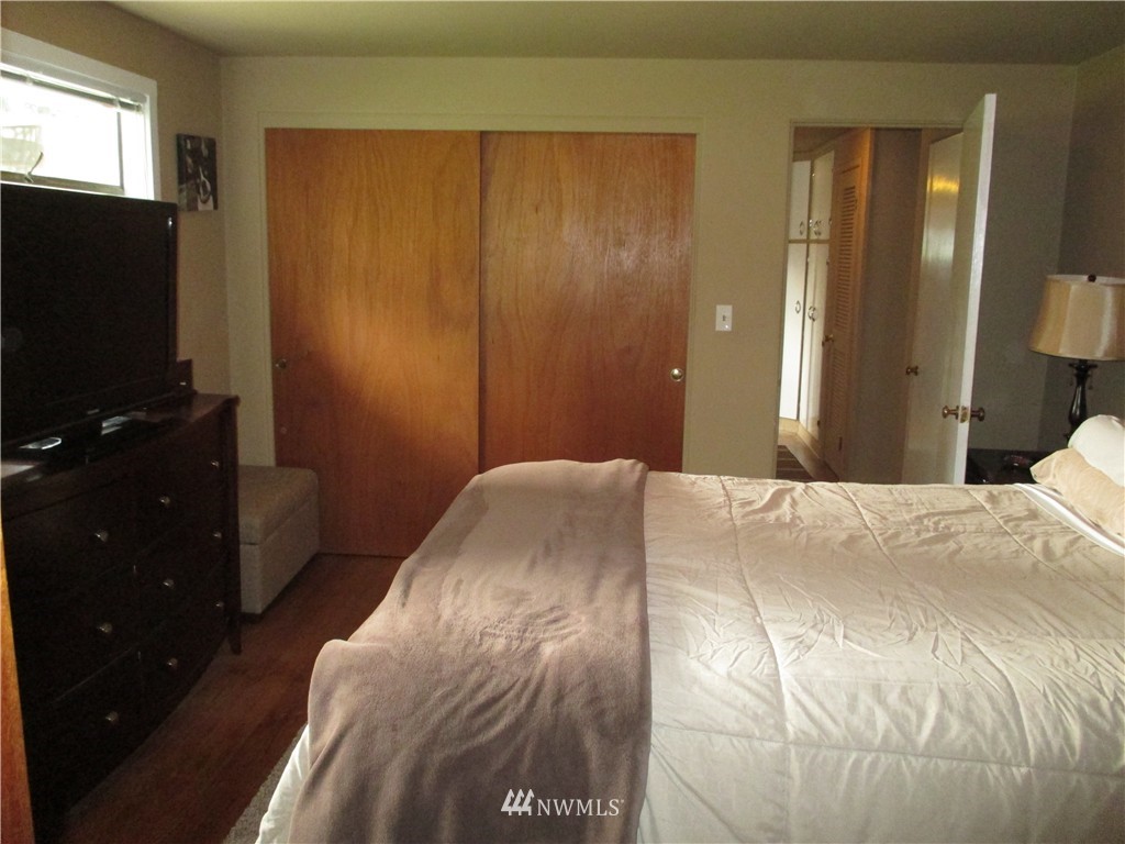 8616 196th Street Southwest Edmonds, WA 98026 - Photo 9 of 15 Gallery Image 9