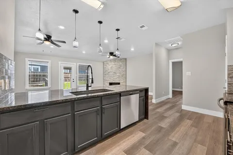 $315,000 | 716 River Hill Lane, Fort Worth, TX 76114