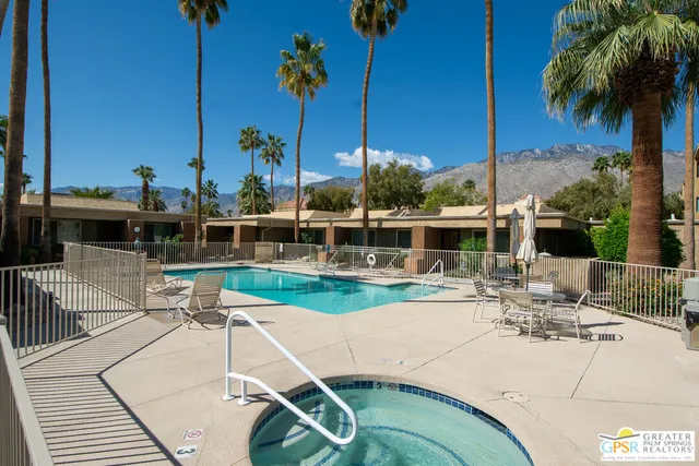 $410,000 | 365 North Saturmino Drive, Unit 5, Palm Springs, CA 92262