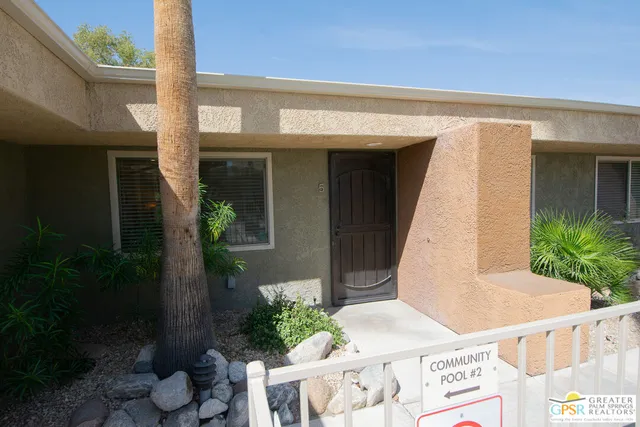 $410,000 | 365 North Saturmino Drive, Unit 5, Palm Springs, CA 92262