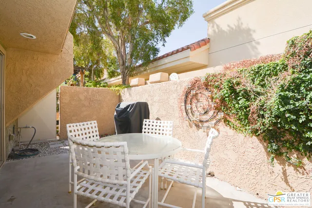 $410,000 | 365 North Saturmino Drive, Unit 5, Palm Springs, CA 92262