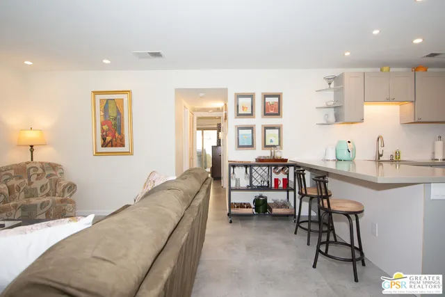 $410,000 | 365 North Saturmino Drive, Unit 5, Palm Springs, CA 92262