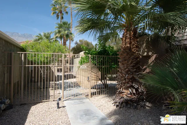 $410,000 | 365 North Saturmino Drive, Unit 5, Palm Springs, CA 92262