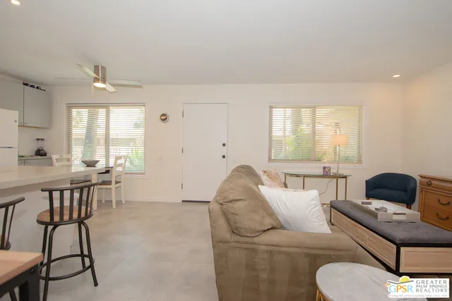 $410,000 | 365 North Saturmino Drive, Unit 5, Palm Springs, CA 92262