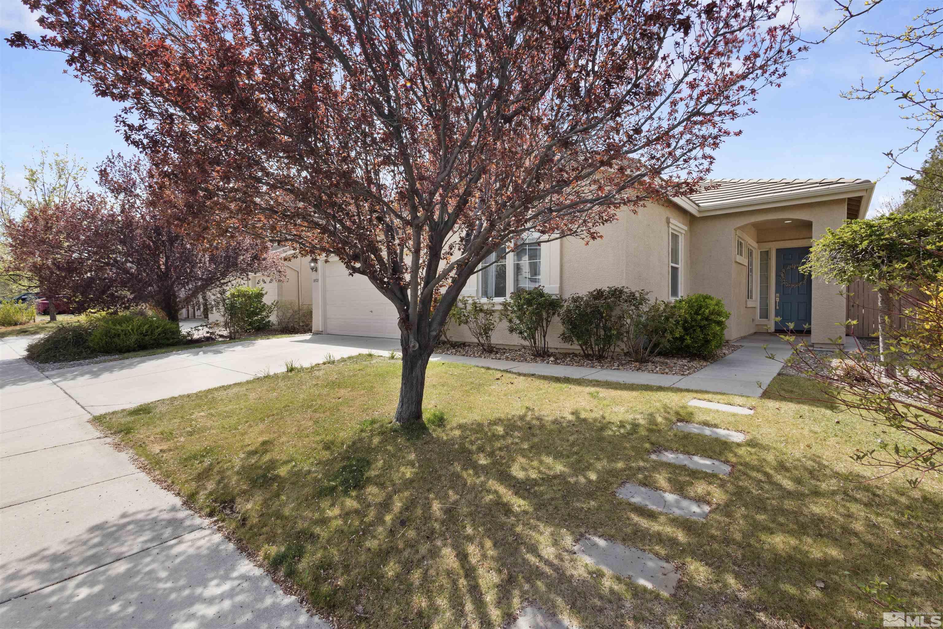 10521 Fort Morgan Way Reno, NV 89521 - Photo 3 of 35 a view of backyard with outdoor space