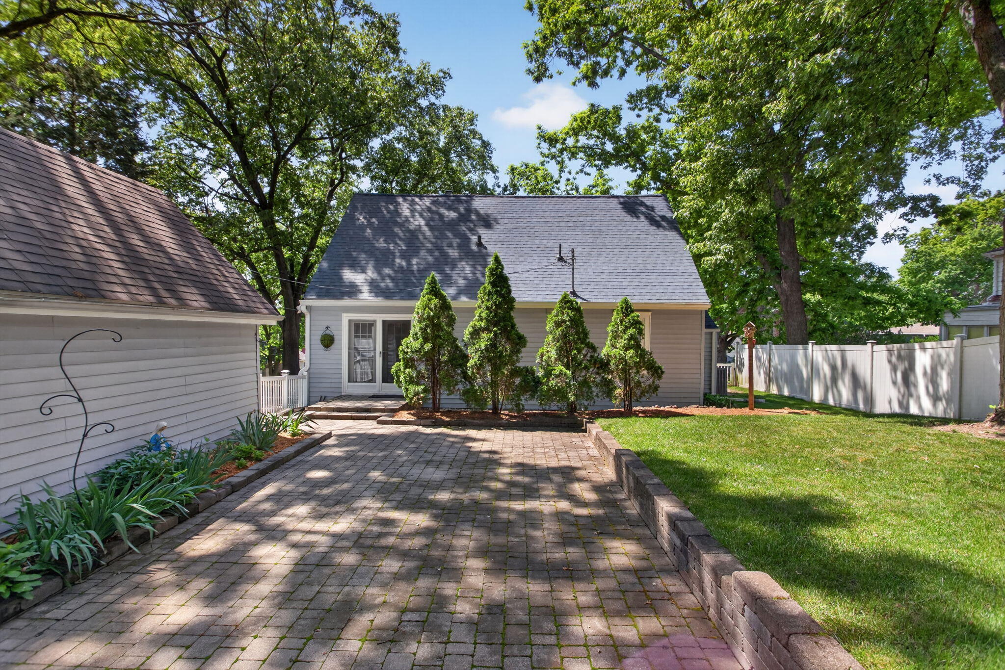 732 Lawrence Street Jackson, MI 49203 - Photo 32 of 41 10-web-or-mls-IMG_7153