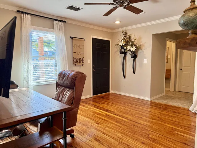 $3,700 | 3001 32nd Street, Lubbock, TX 79410