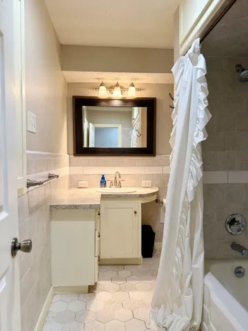 $3,700 | 3001 32nd Street, Lubbock, TX 79410