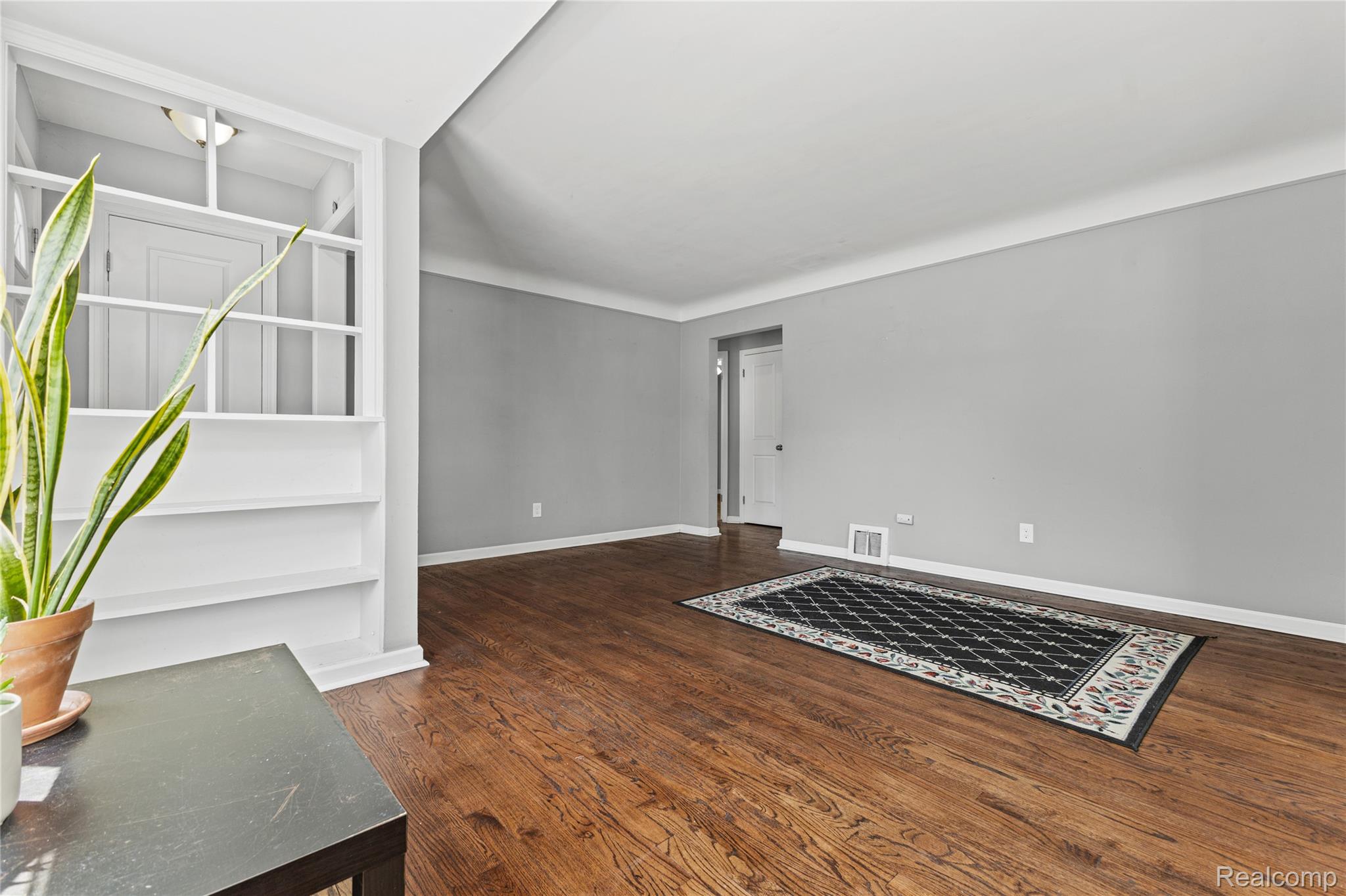 26508 Five Mile Road Redford, MI 48239 - Photo 10 of 41 26508 Five Mile - OnDemand Pix Photography (6).jpg