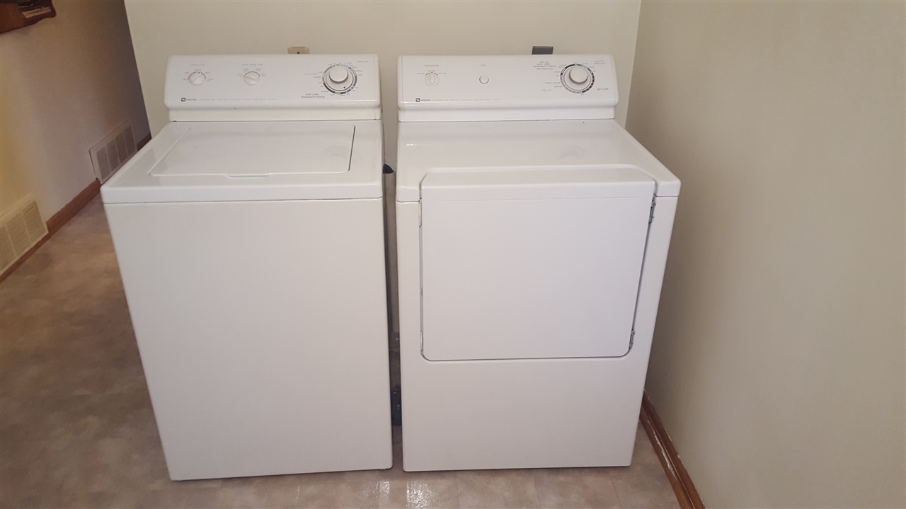 603 Jefferson Street Holland, IN 47541 - Photo 7 of 29