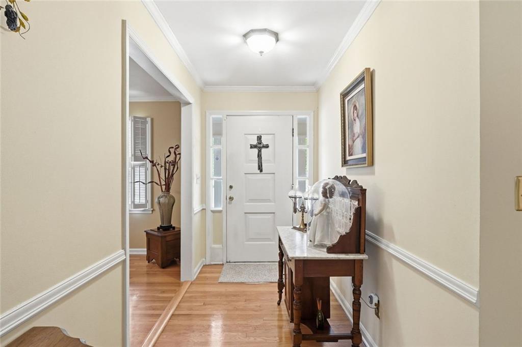 1837 Chancery Lane Atlanta, GA 30341 - Photo 2 of 46 a view of a hallway with a couch