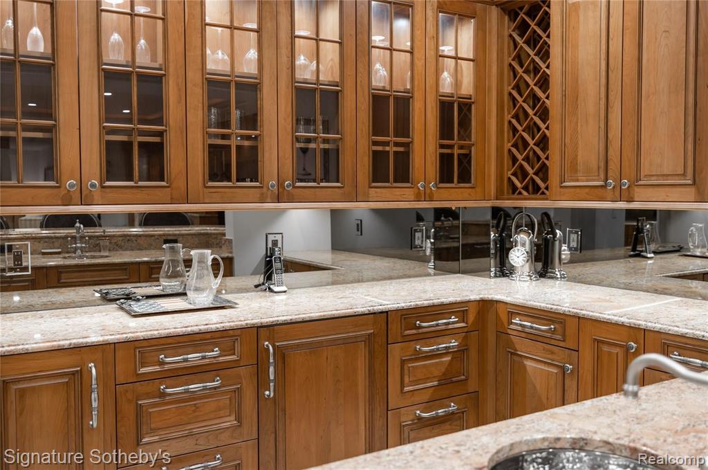 984 Lake Shore Road Grosse Pointe Shores, MI 48236 - Photo 29 of 43
