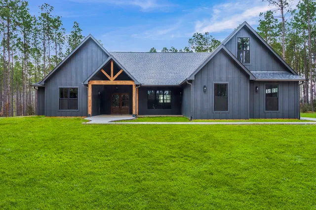 $619,000 | 589 Big Buck Drive, Moscow, TX 75960