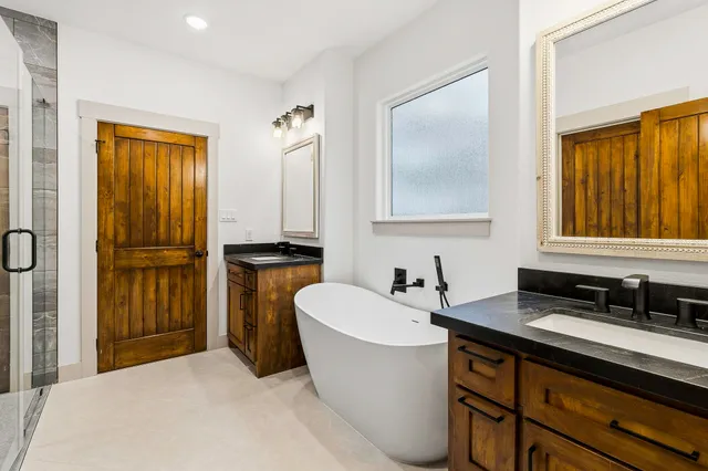 $619,000 | 589 Big Buck Drive, Moscow, TX 75960