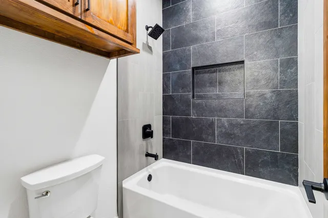 $619,000 | 589 Big Buck Drive, Moscow, TX 75960